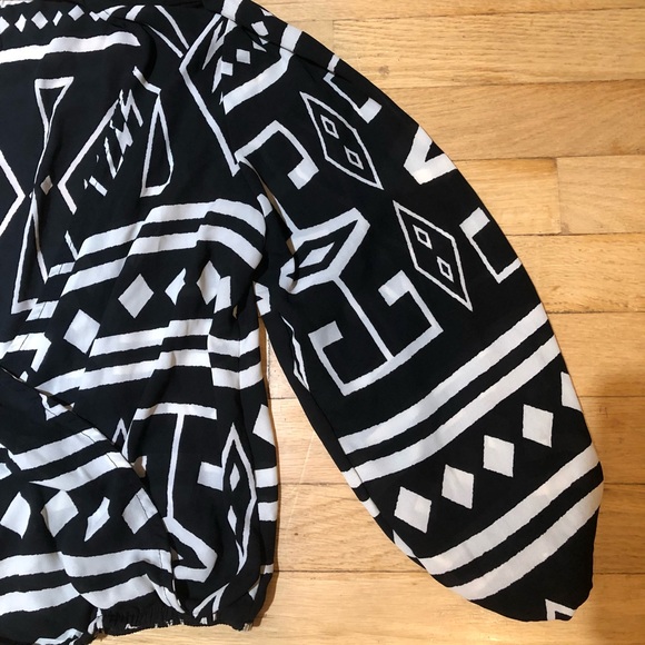 Black and white patterned faux wrap top - Picture 2 of 5